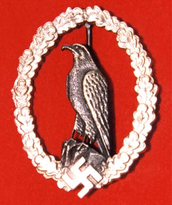 Flyer's Commemorative Badge