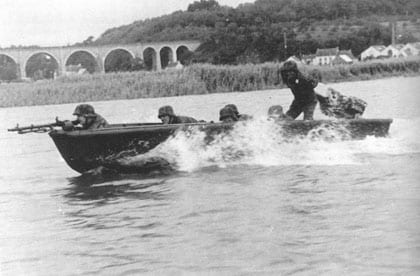 WW2 German Leichtes Sturmboot 39 Photo